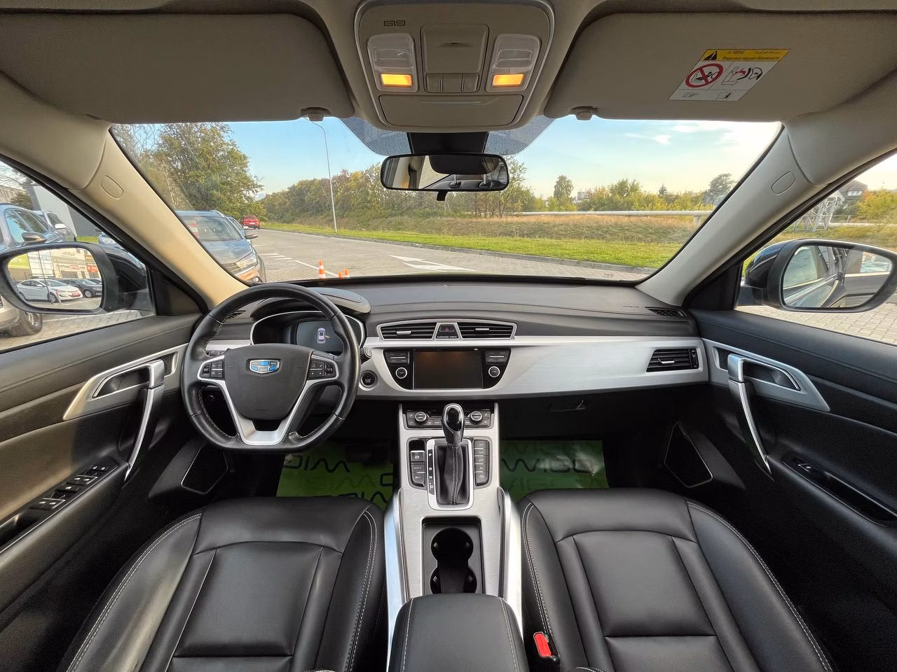 Geely Atlas фото 16