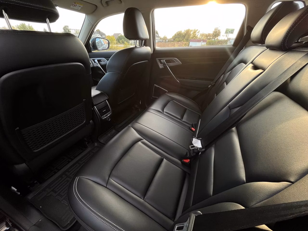 Geely Atlas фото 17