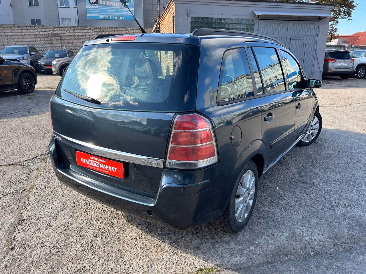 Opel Zafira фото 5