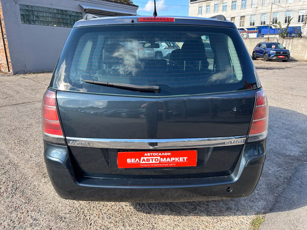 Opel Zafira фото 6