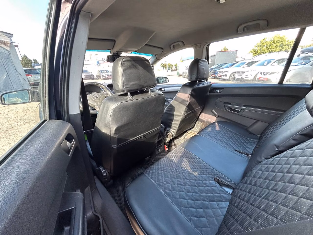 Opel Zafira фото 11
