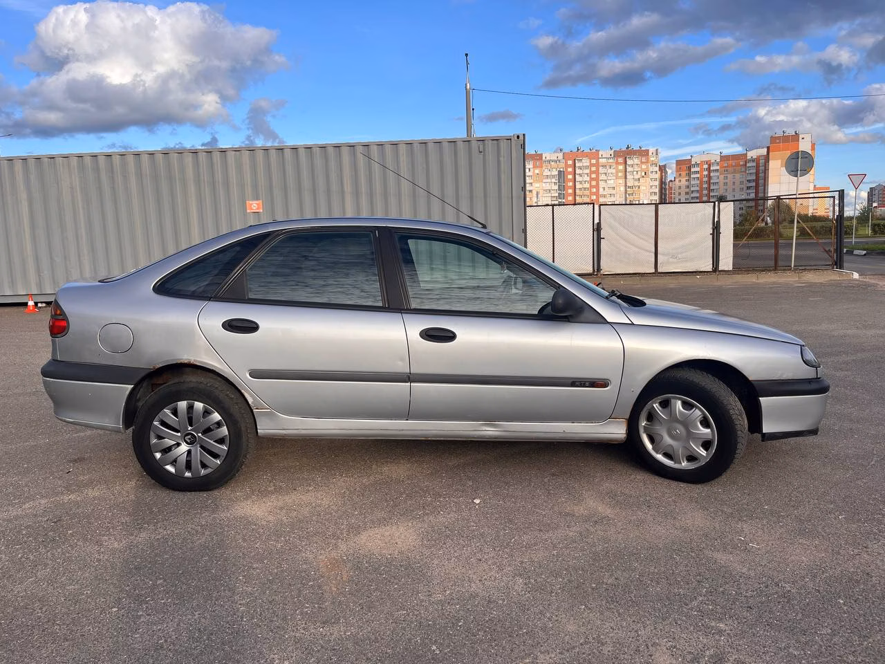 Renault Laguna фото 4