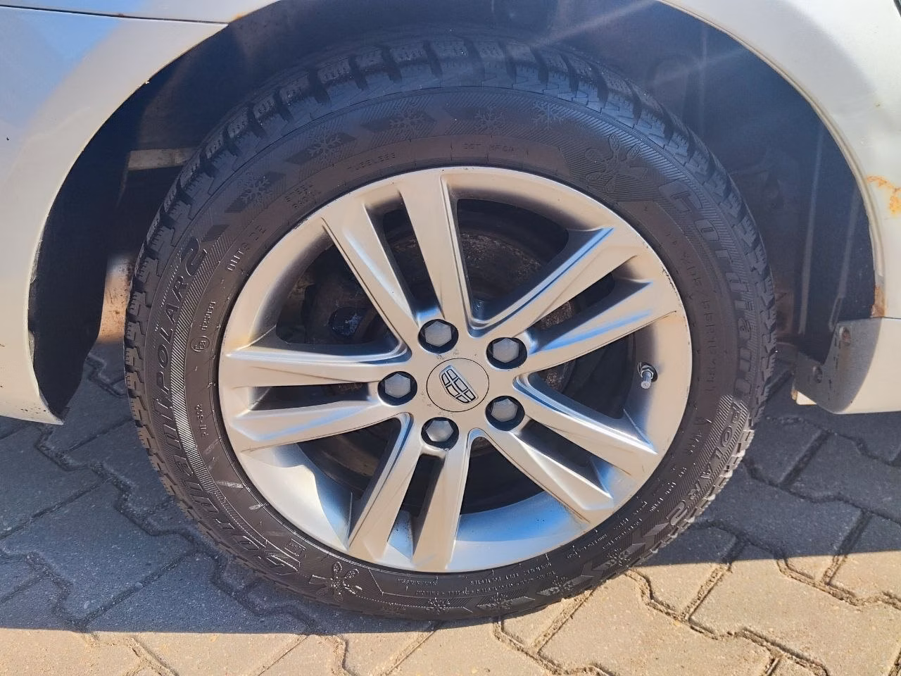 Geely Emgrand фото 17