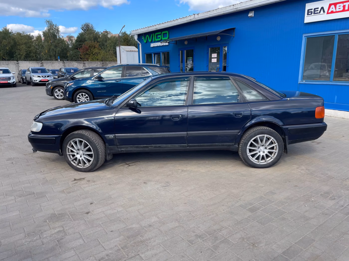 Audi 100 фото 8