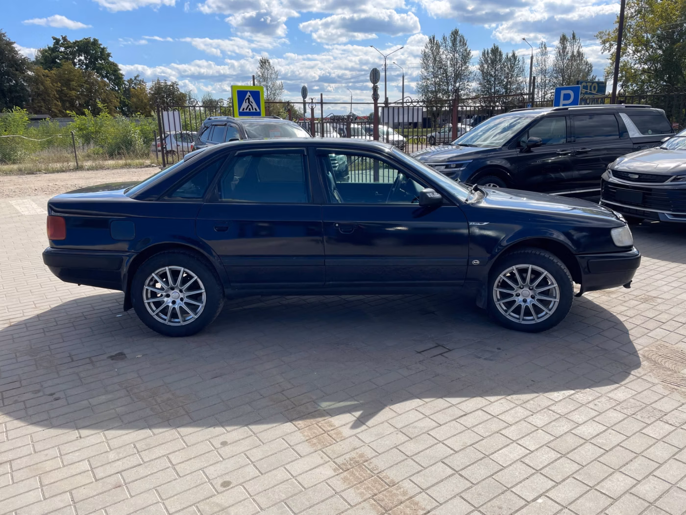 Audi 100 фото 13