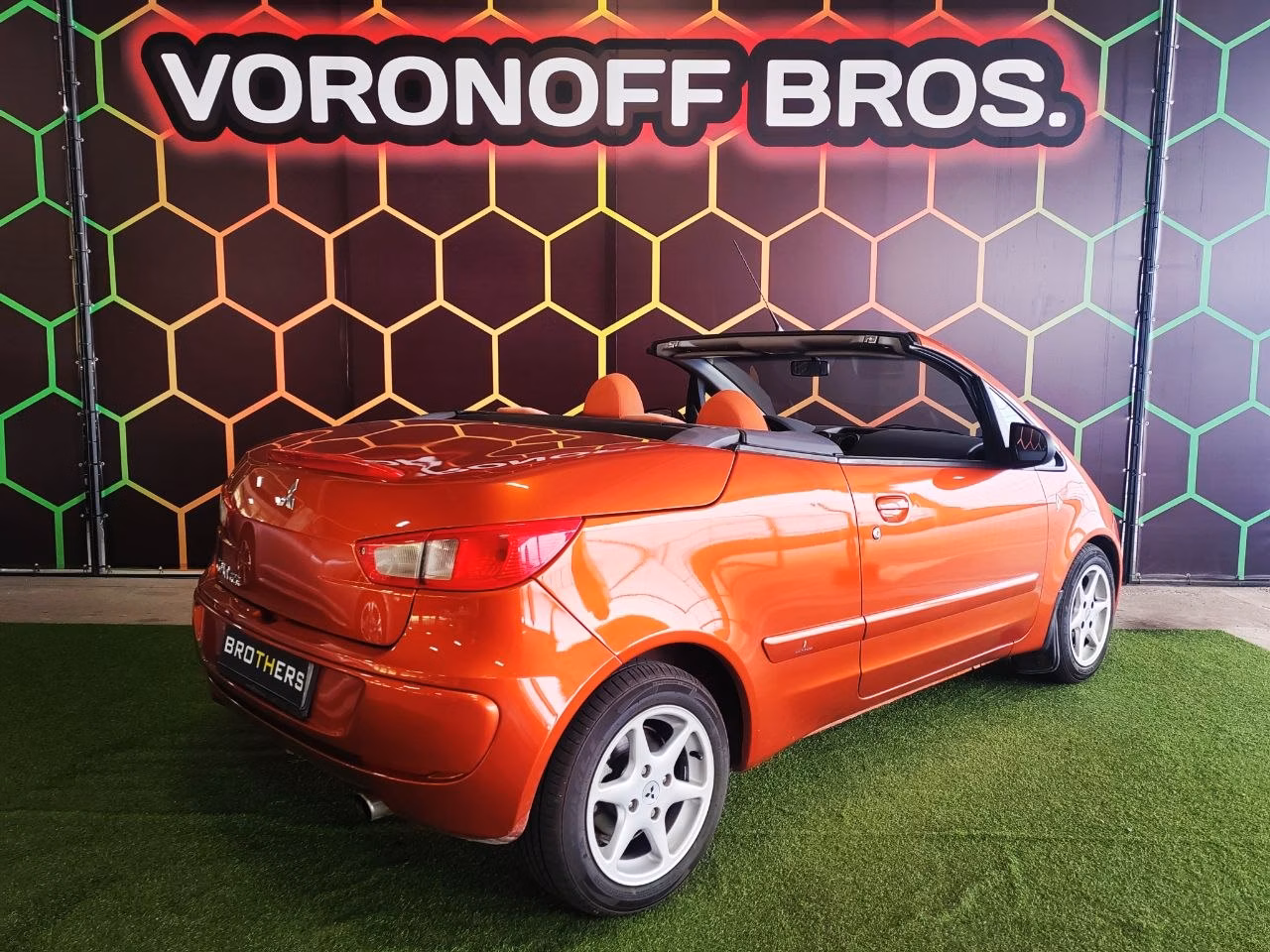 Mitsubishi Colt фото 2