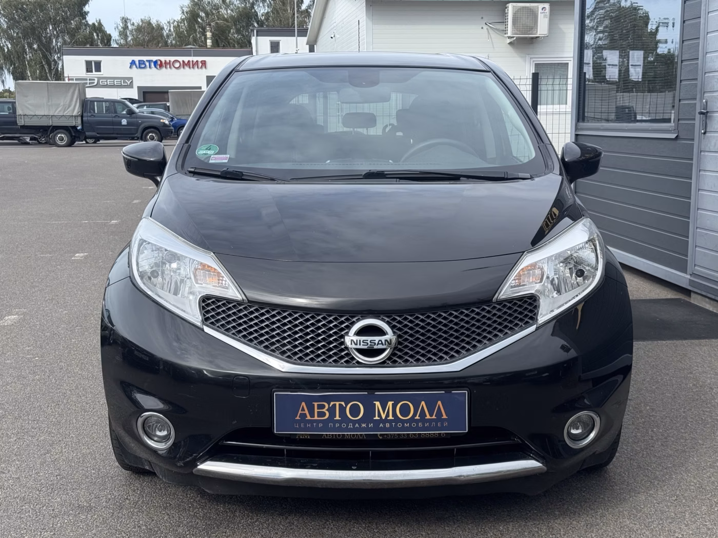 Nissan Note фото 2