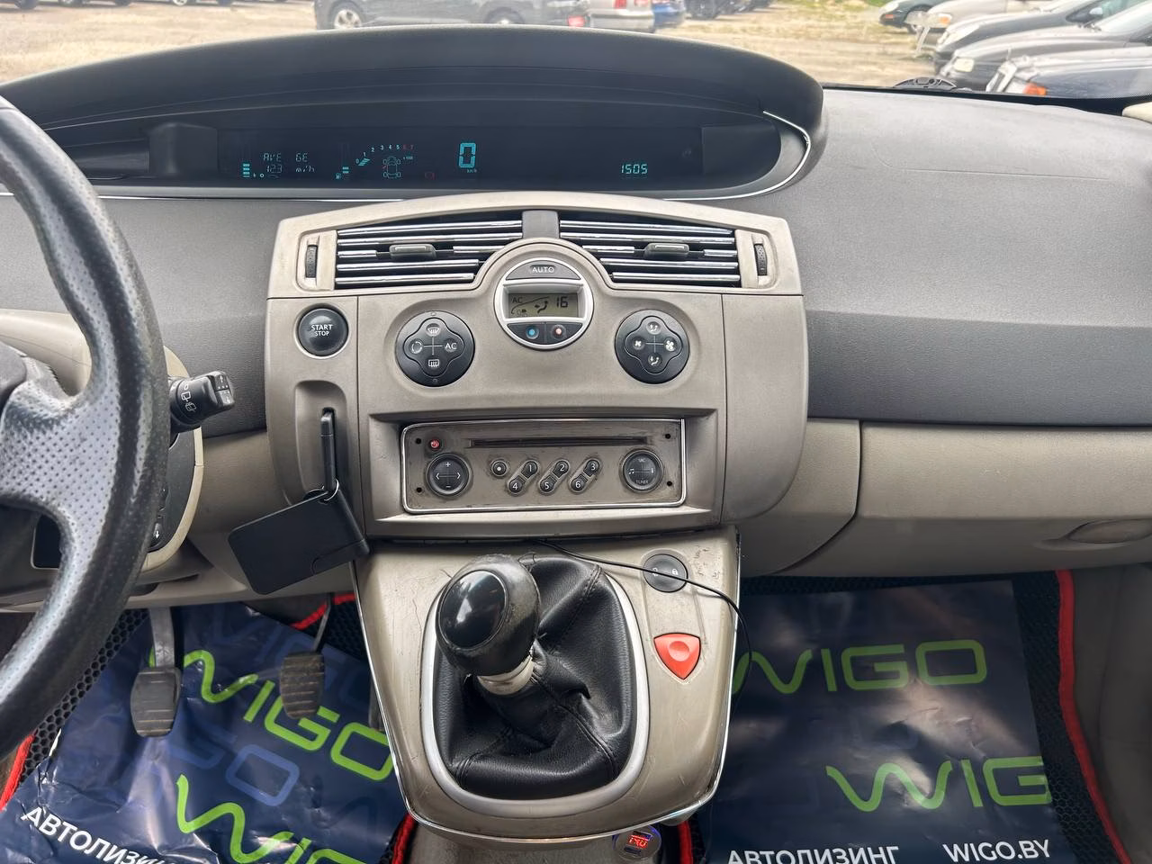 Renault Grand Scenic фото 11