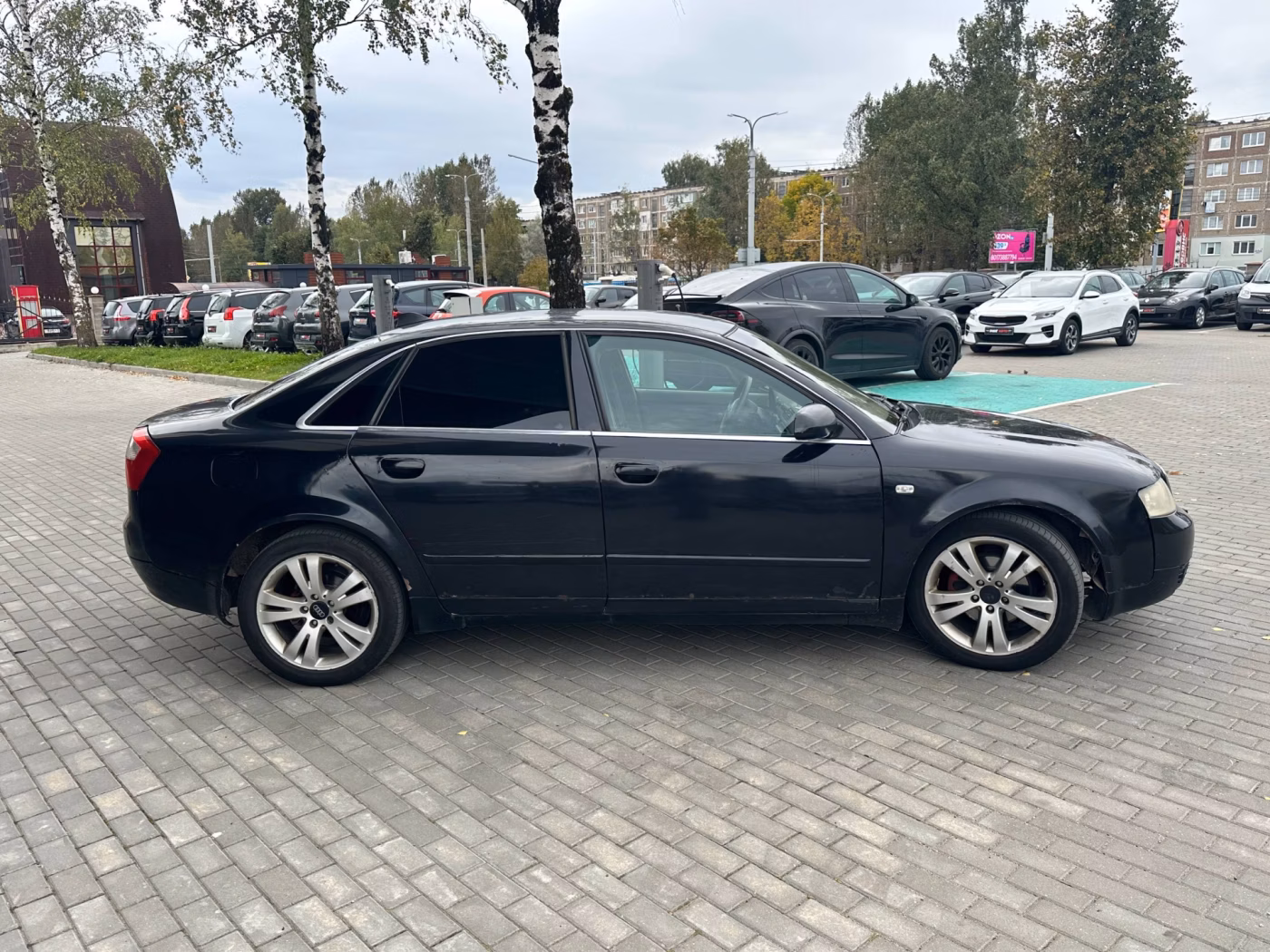 Audi A4 фото 4