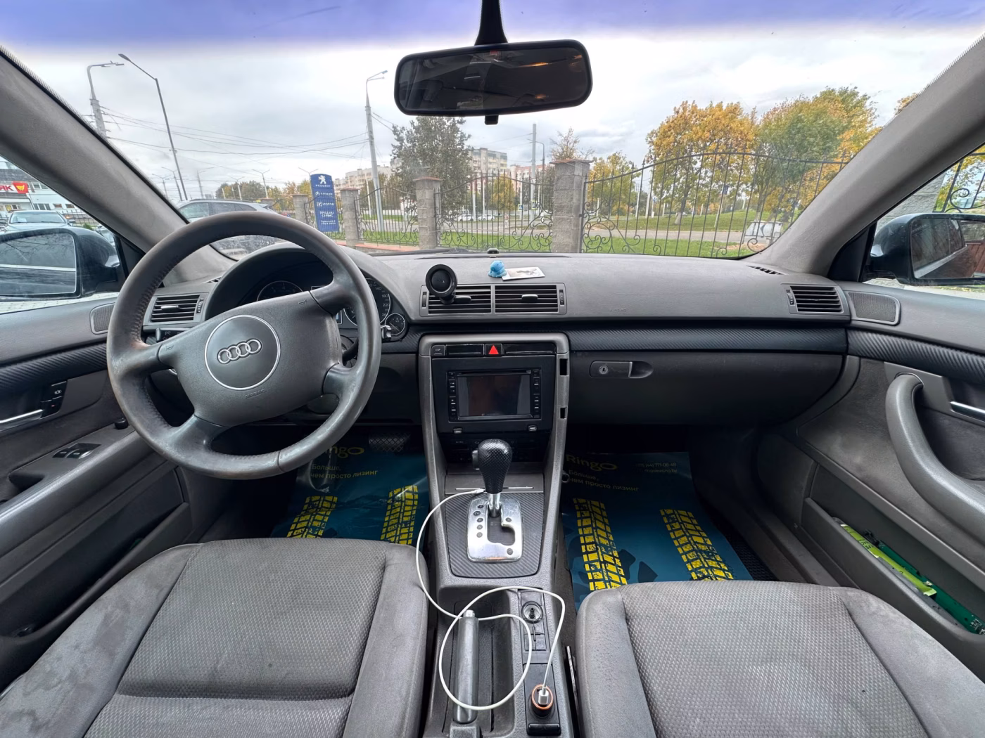 Audi A4 фото 11