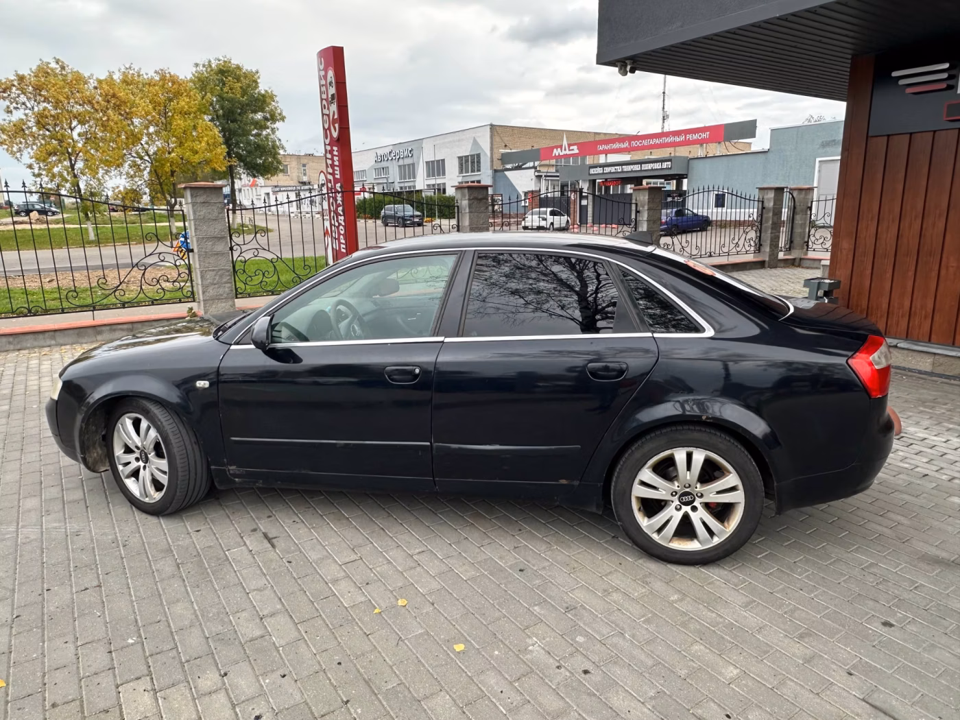 Audi A4 фото 8