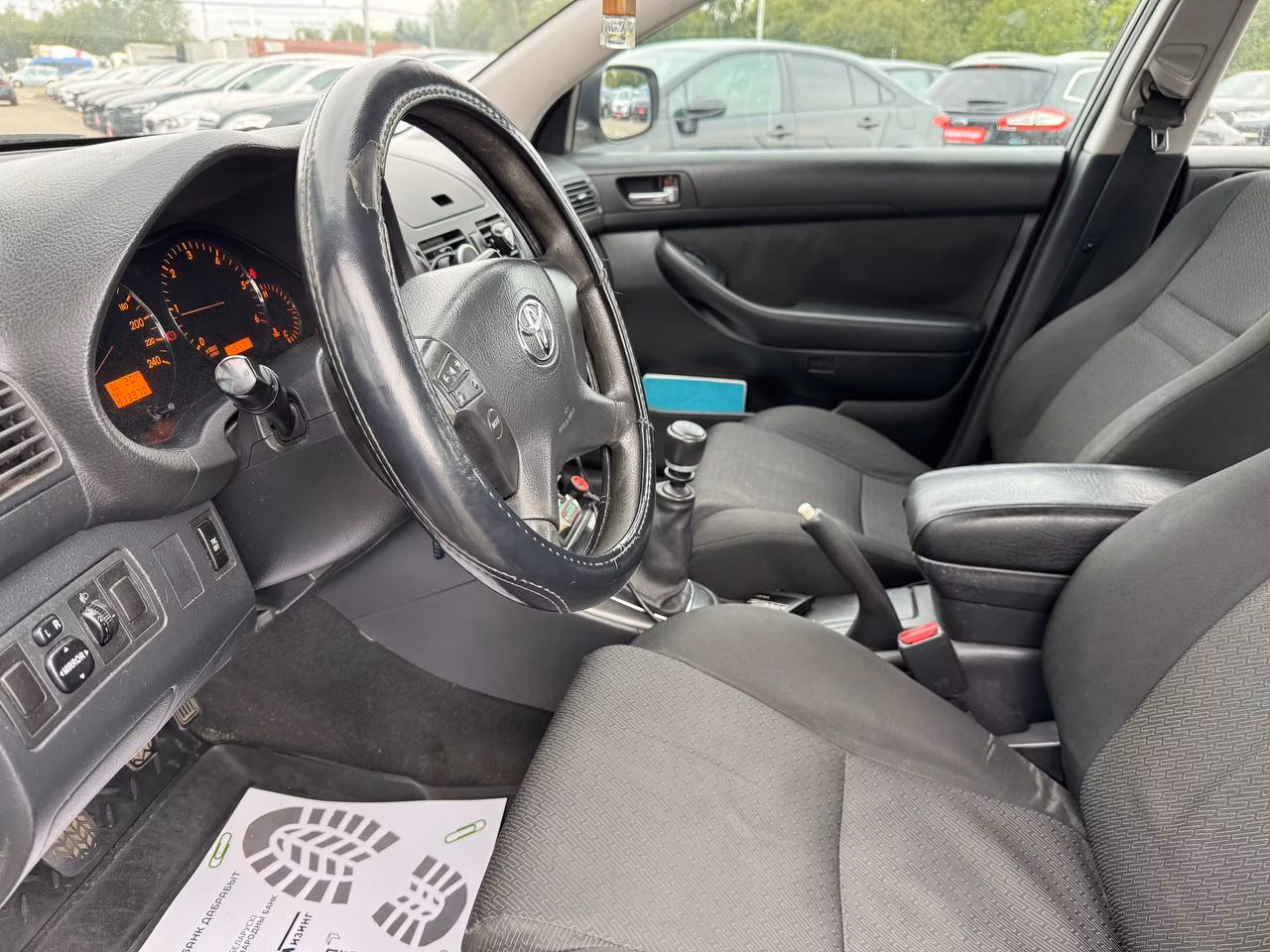 Toyota Avensis фото 9
