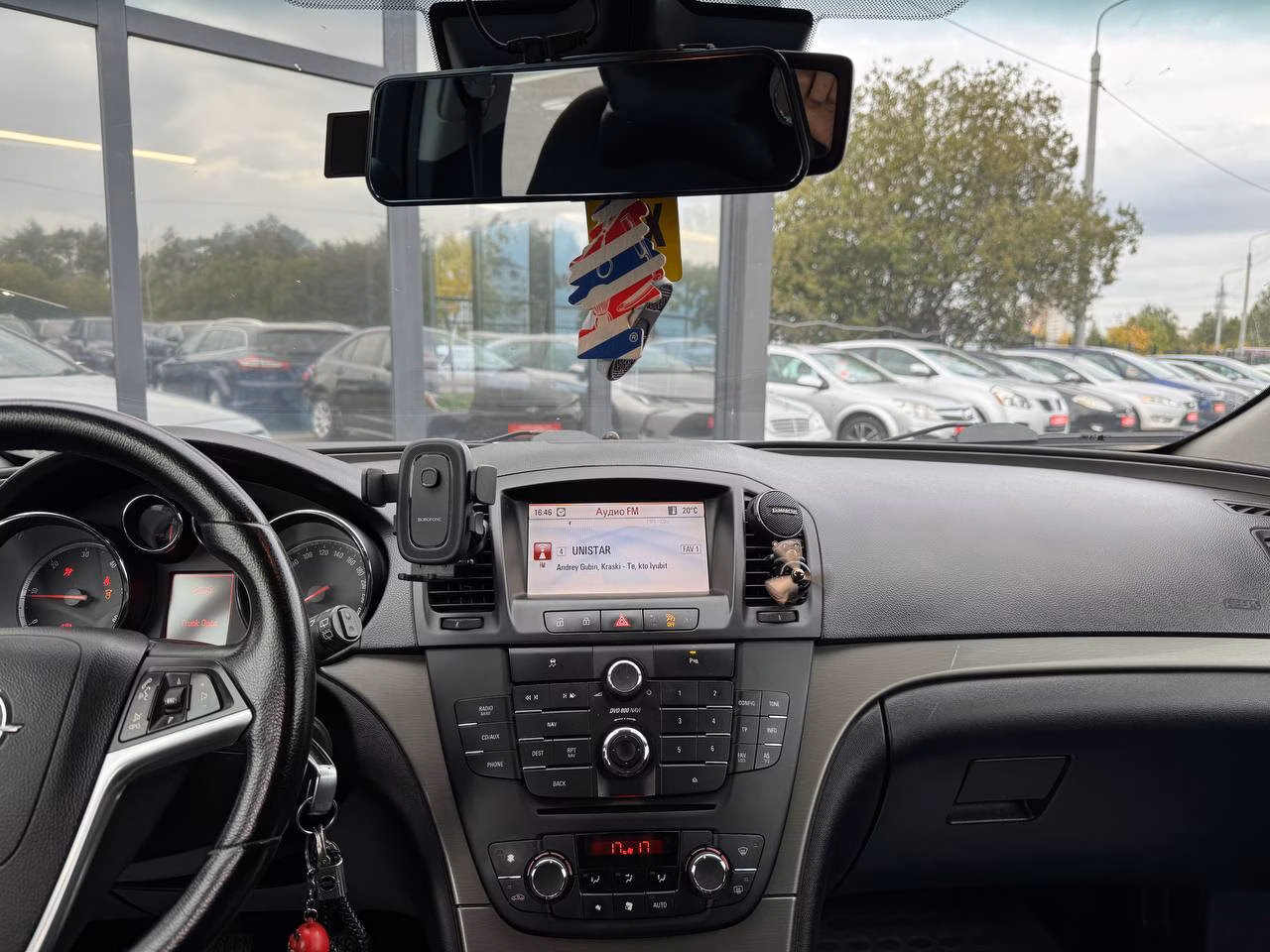 Opel Insignia фото 12