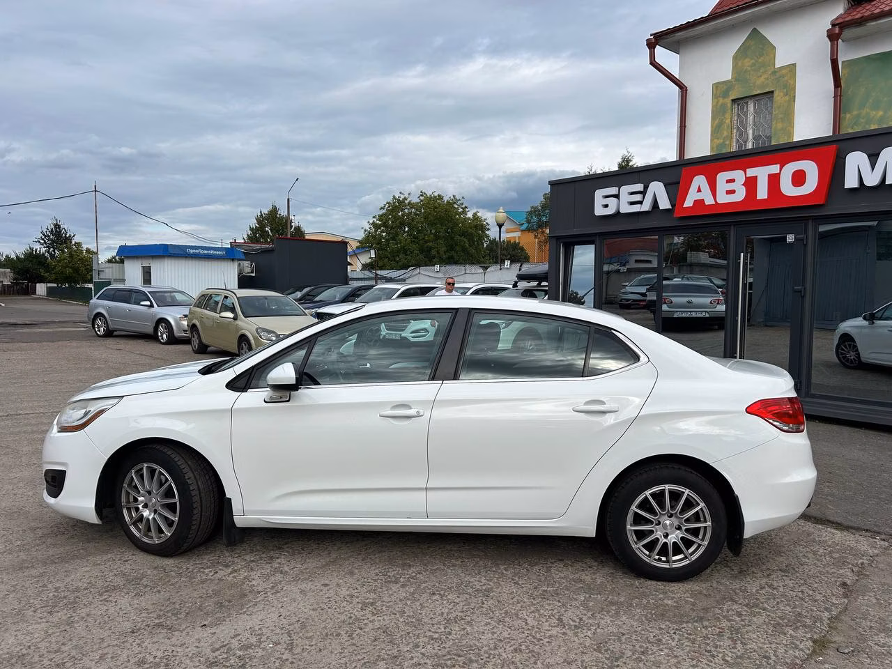 Citroen C4 фото 8