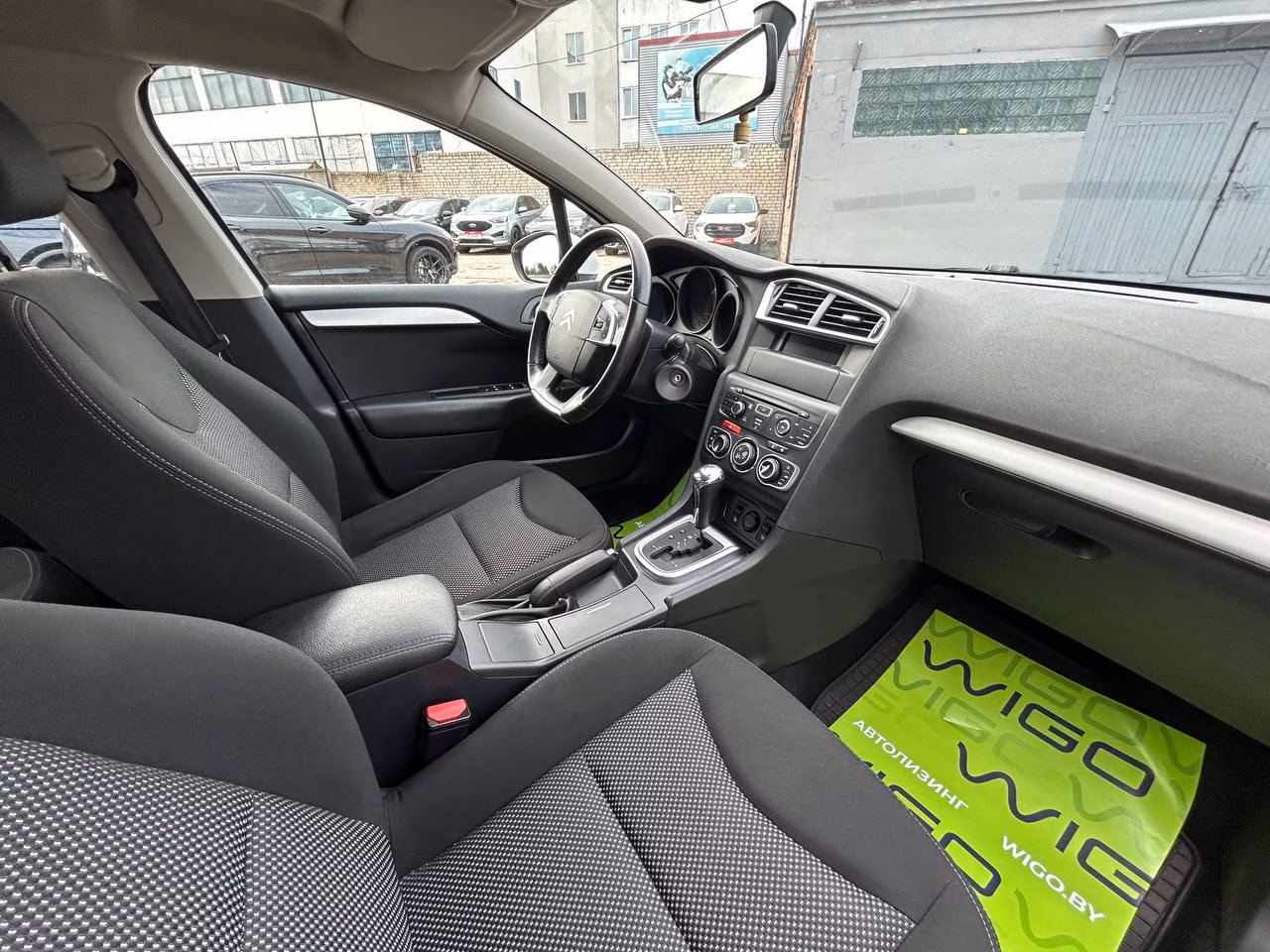 Citroen C4 фото 14