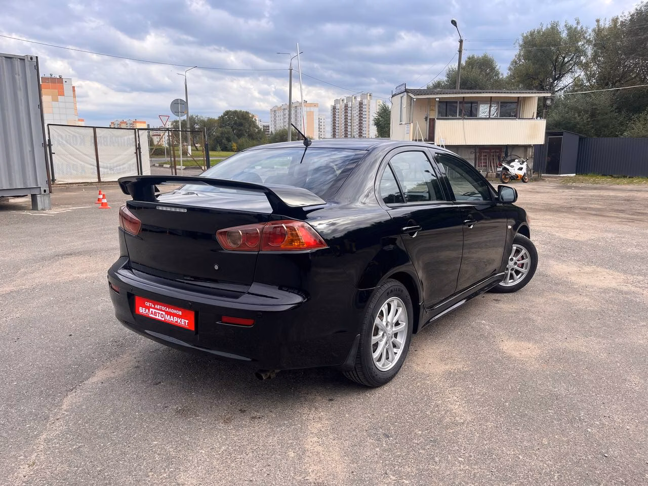 Mitsubishi Lancer фото 5