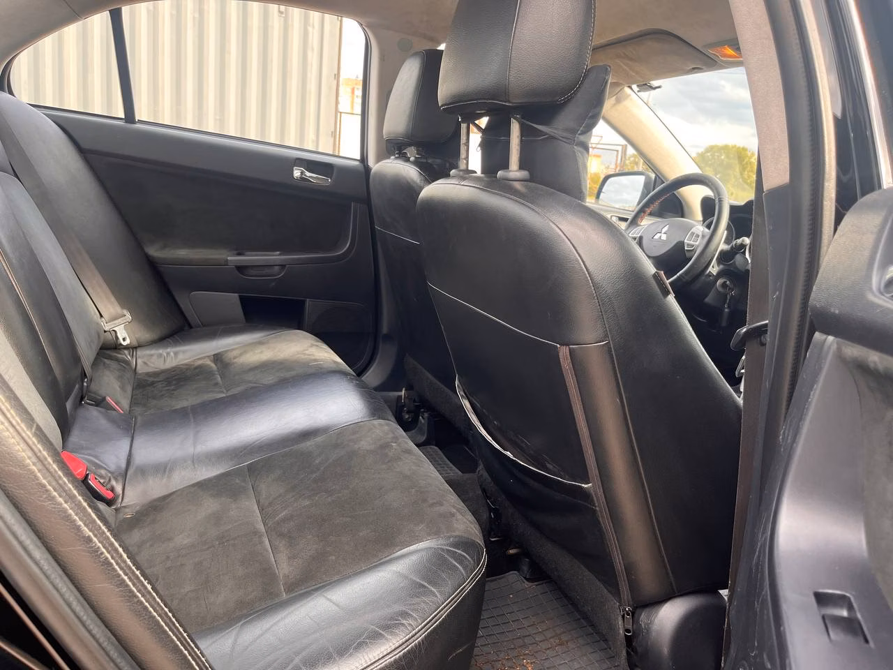 Mitsubishi Lancer фото 18