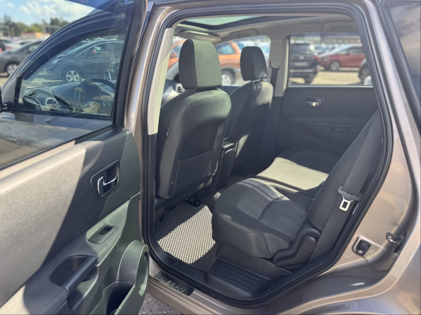 Nissan Qashqai+2 фото 13
