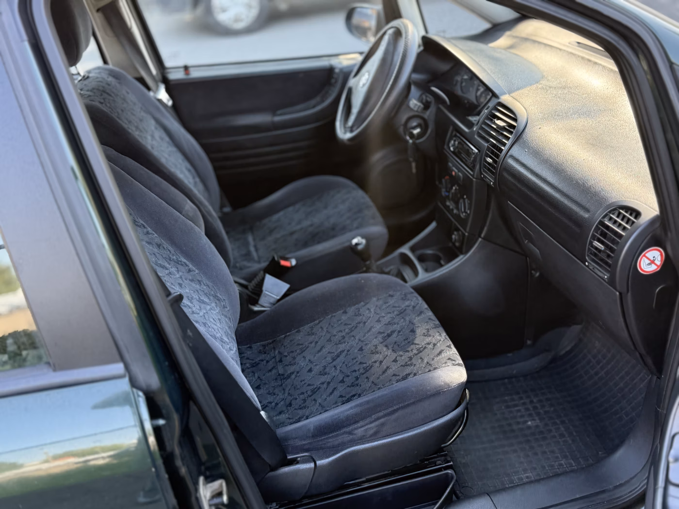 Opel Zafira фото 13