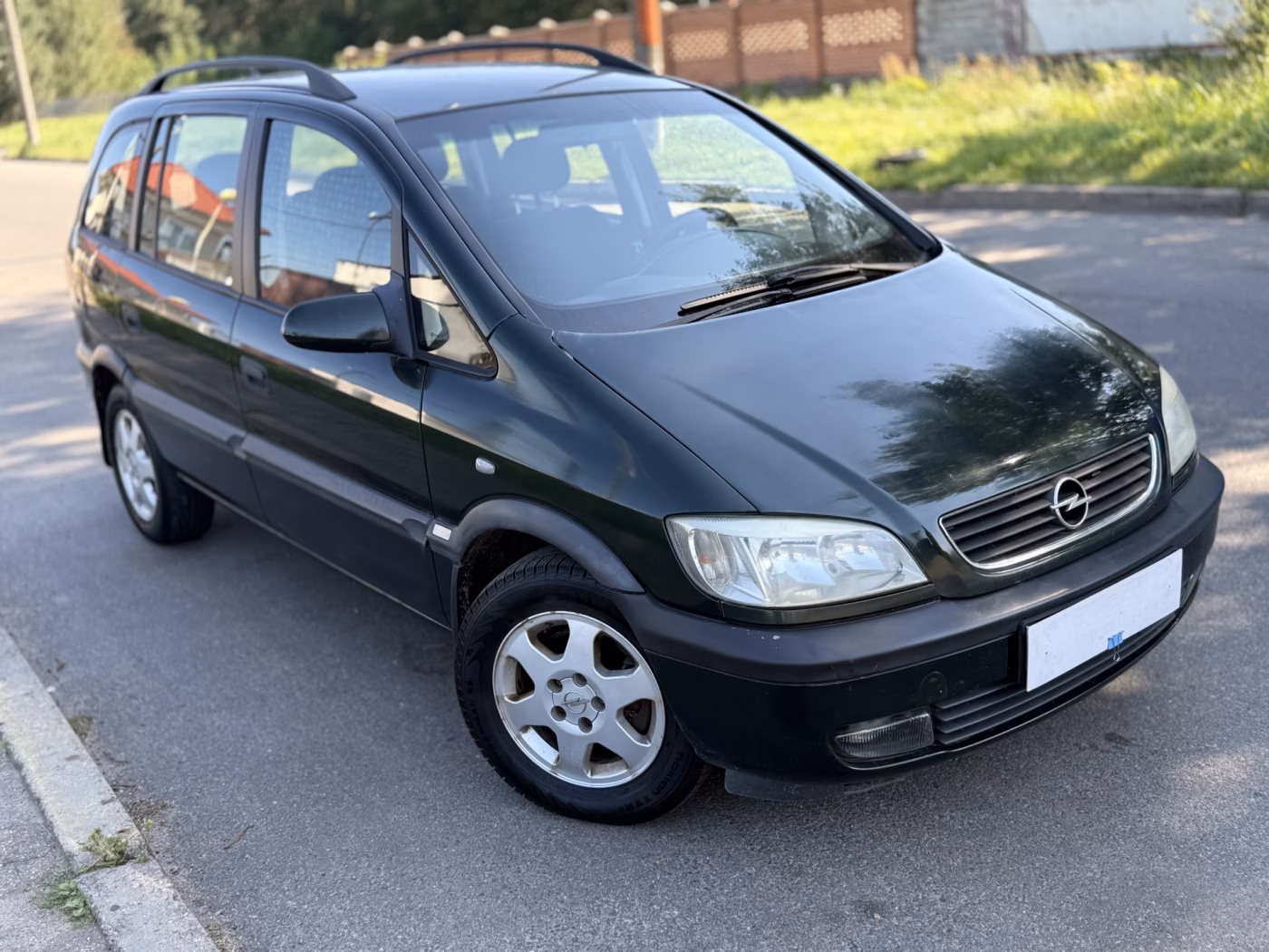 Opel Zafira фото 2