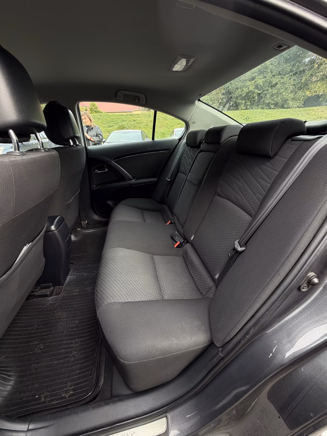 Toyota Avensis фото 15