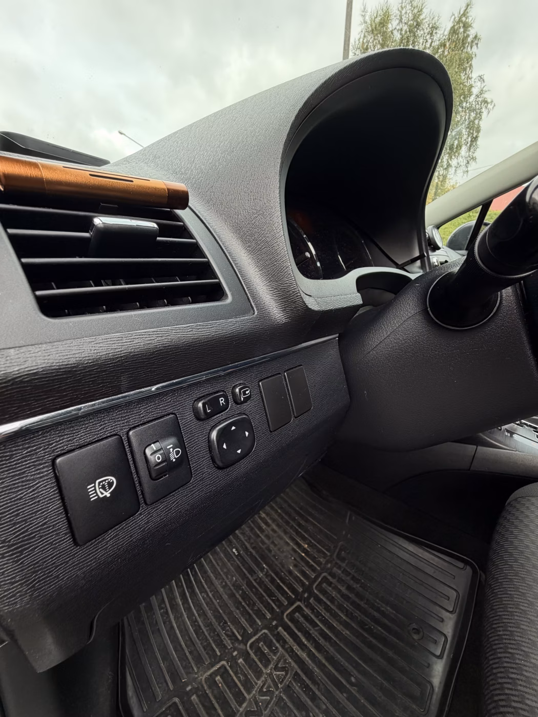 Toyota Avensis фото 14