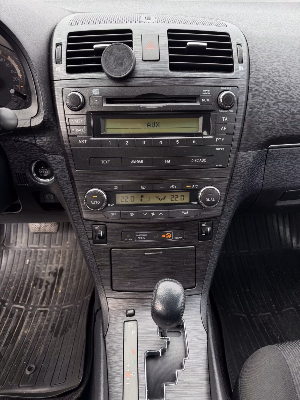 Toyota Avensis фото 19