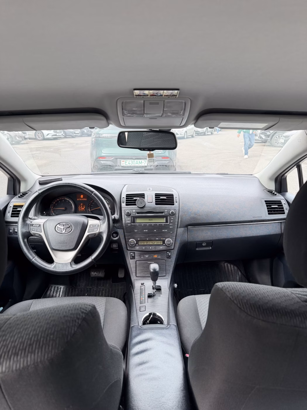 Toyota Avensis фото 17