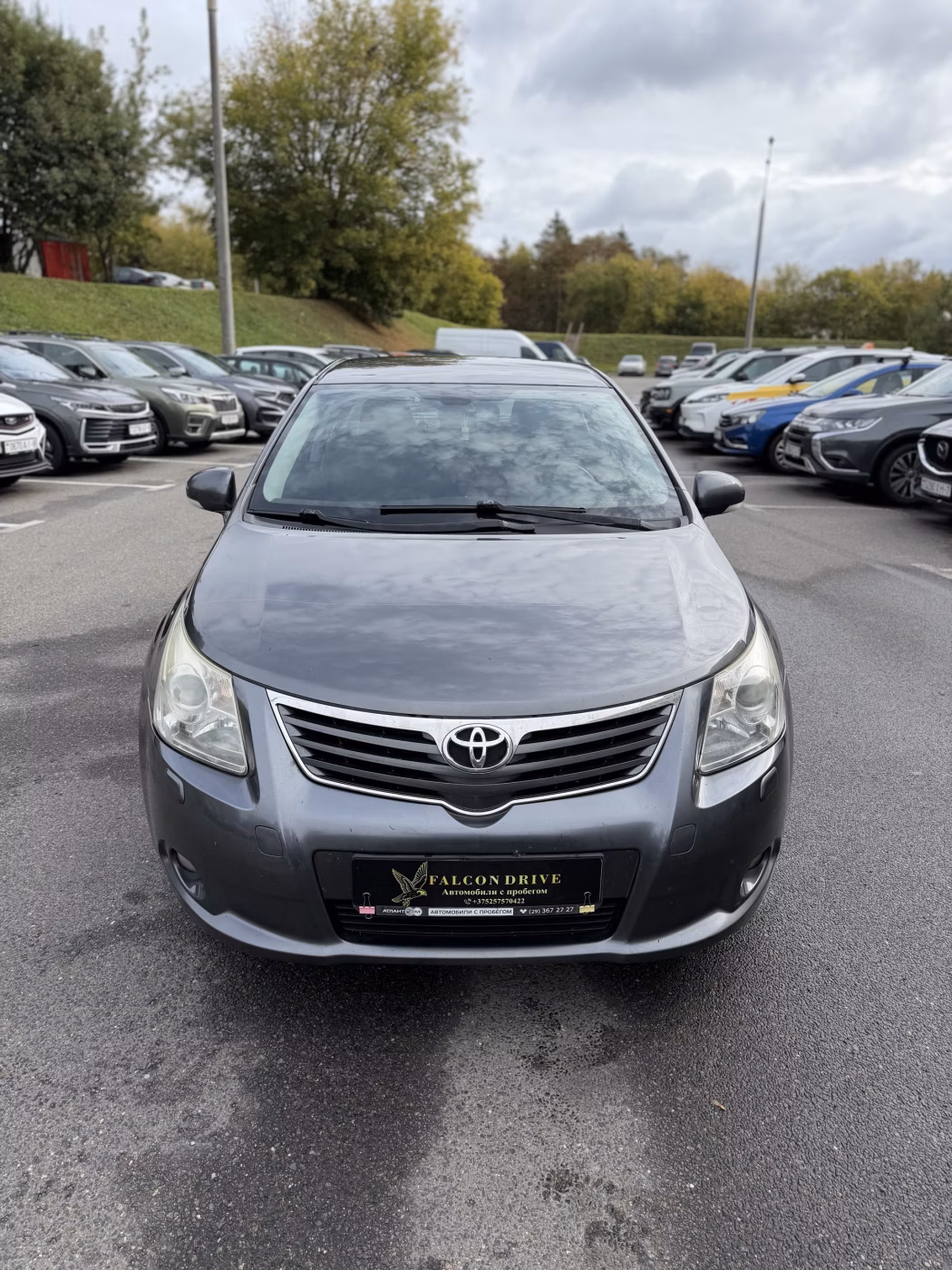 Toyota Avensis фото 2