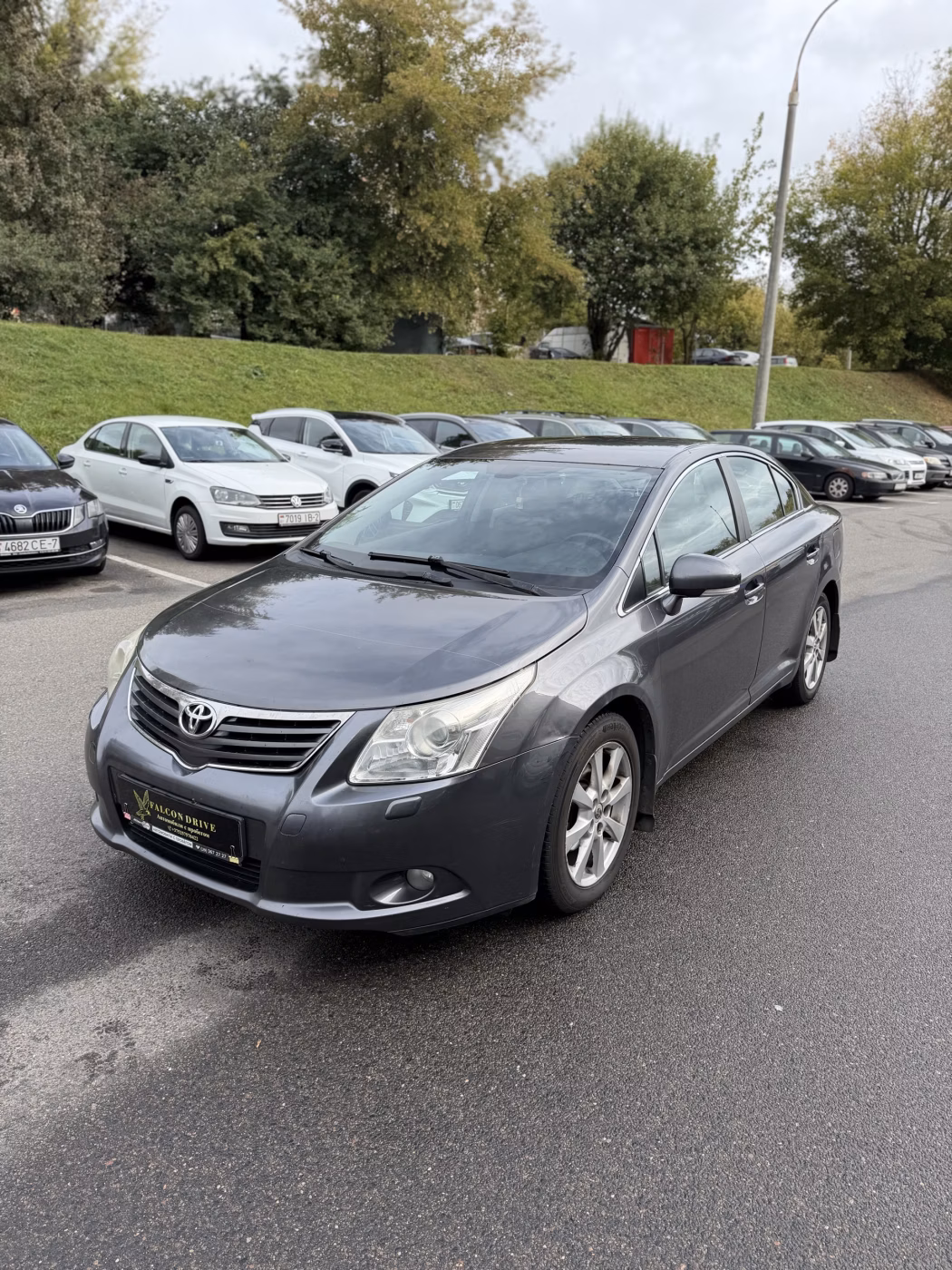 Toyota Avensis фото 3