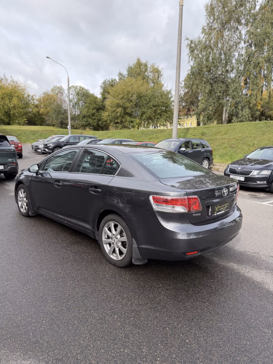 Toyota Avensis фото 5