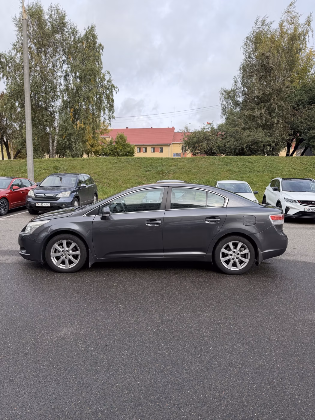 Toyota Avensis фото 4