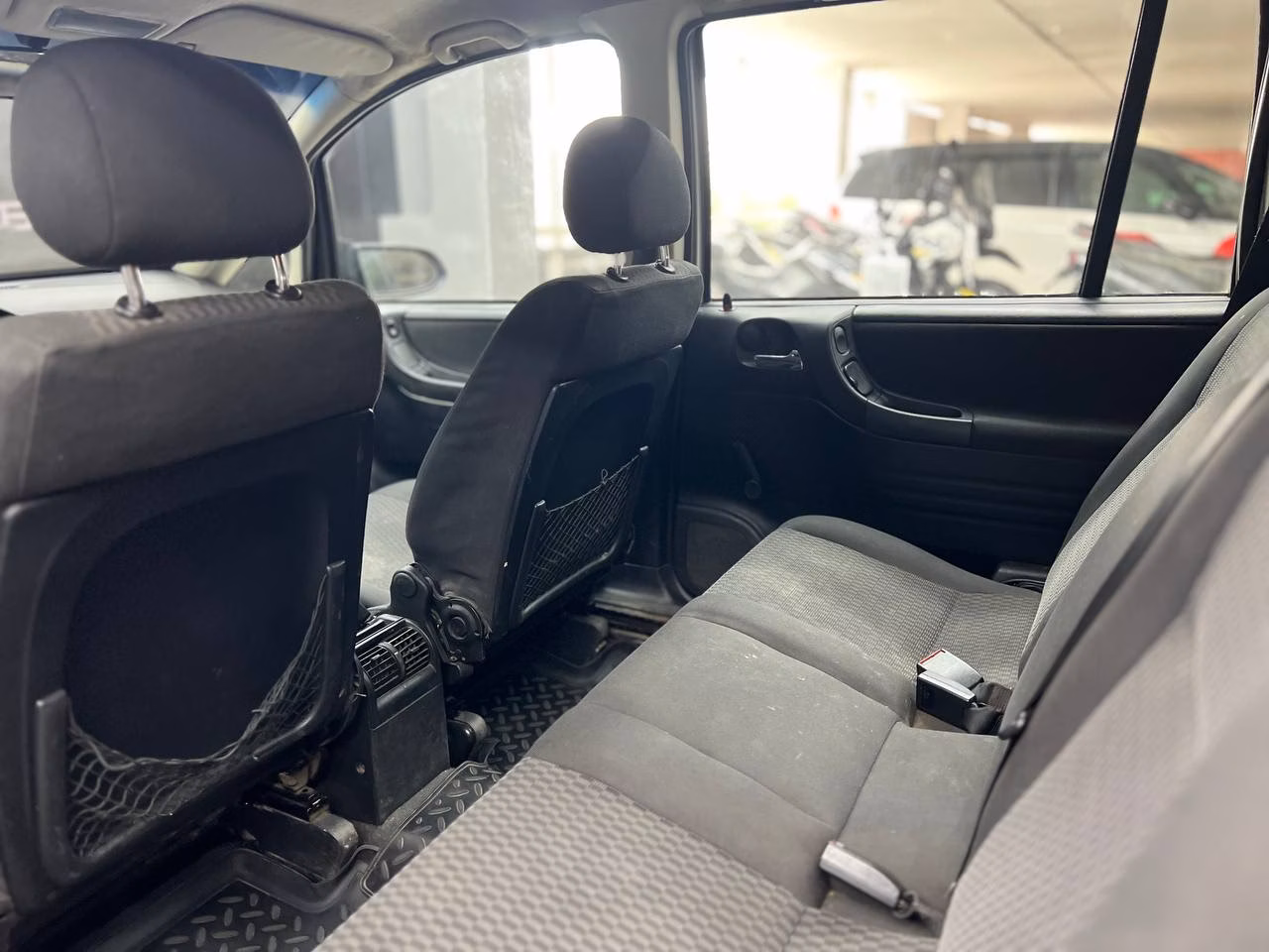 Opel Zafira фото 8