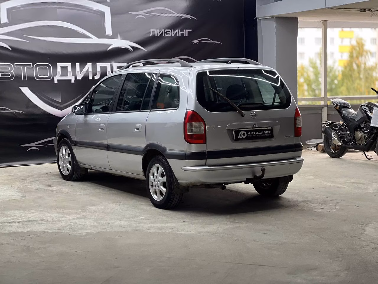 Opel Zafira фото 6