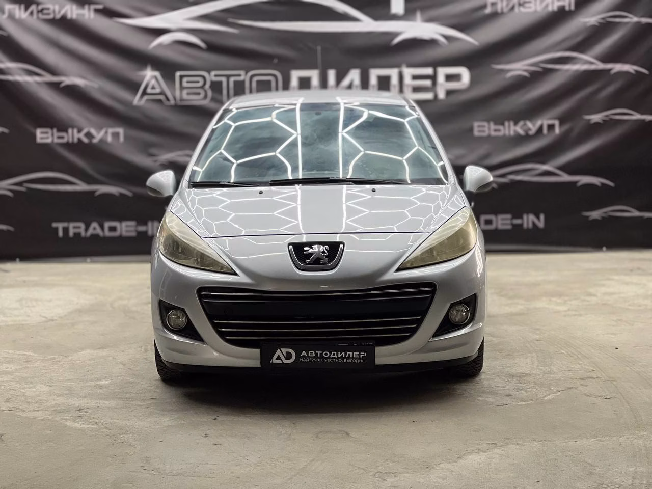 Peugeot 207 фото 2