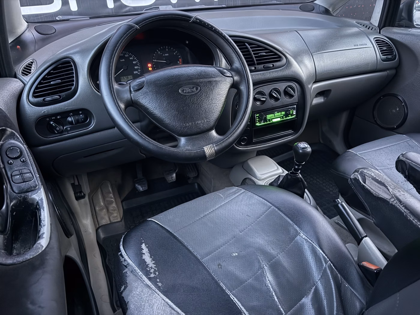 Ford Galaxy фото 9