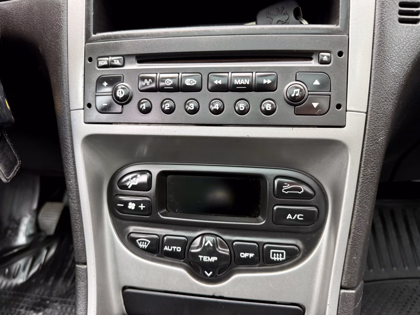 Peugeot 307 фото 18