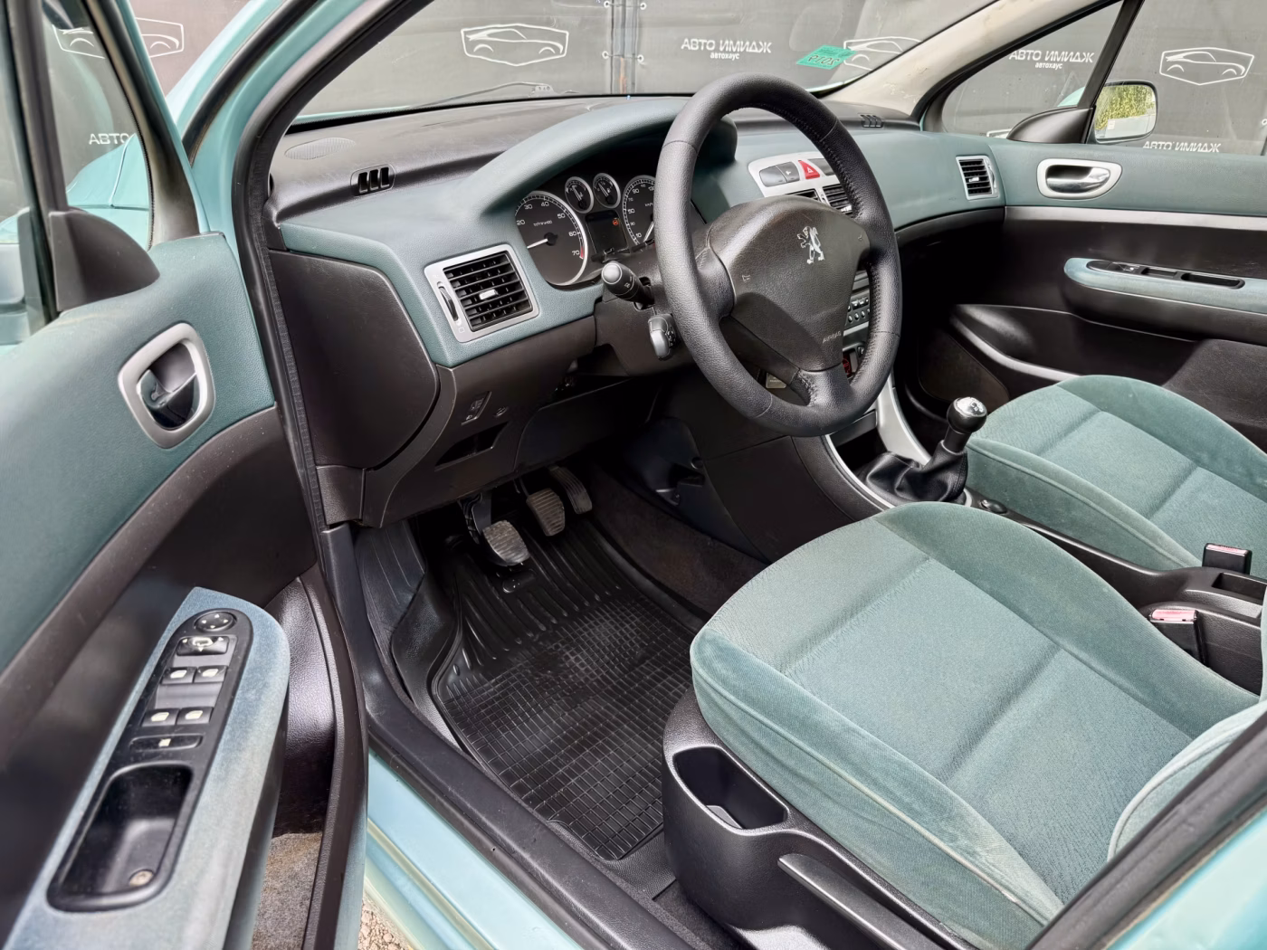 Peugeot 307 фото 10