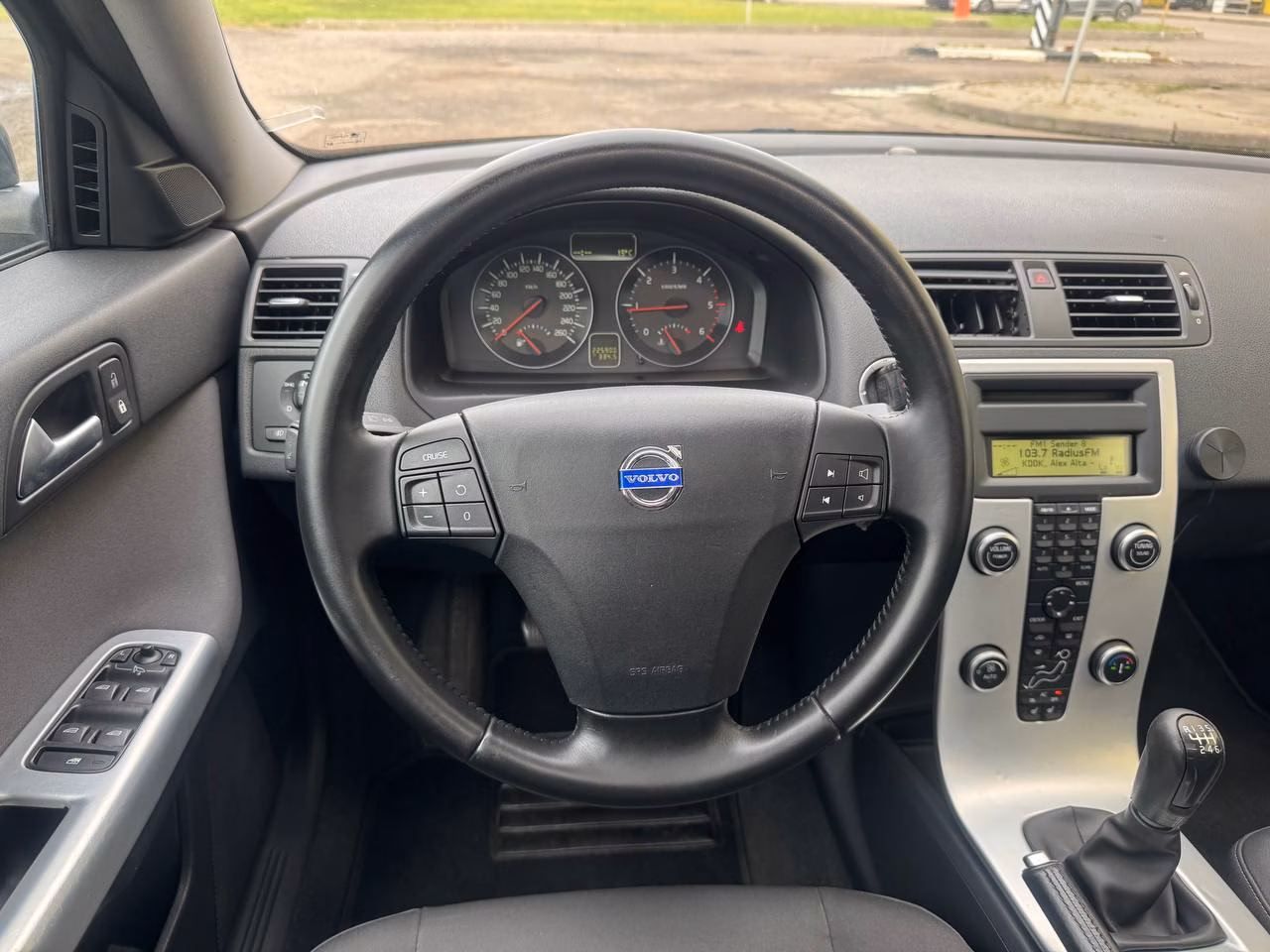 Volvo V50 фото 10
