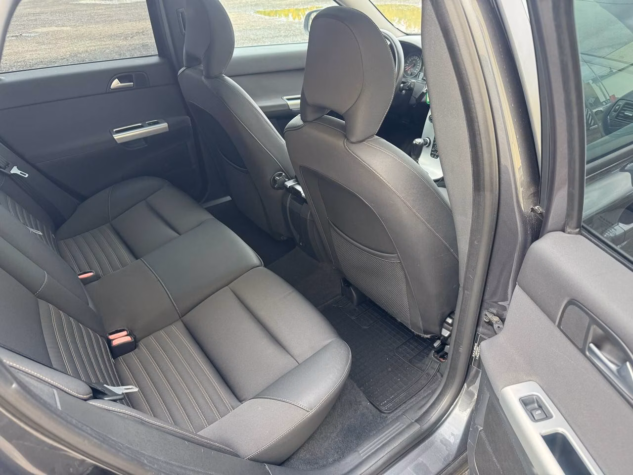 Volvo V50 фото 13