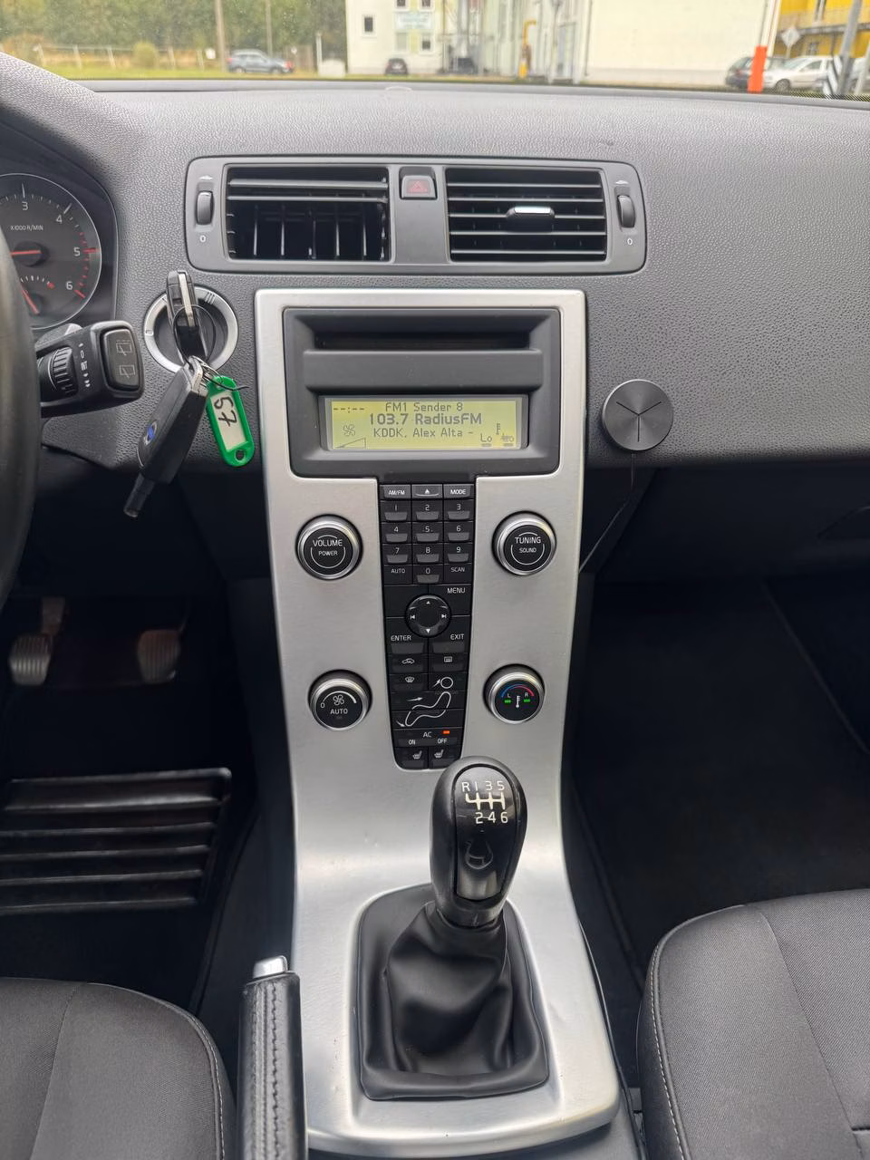 Volvo V50 фото 11