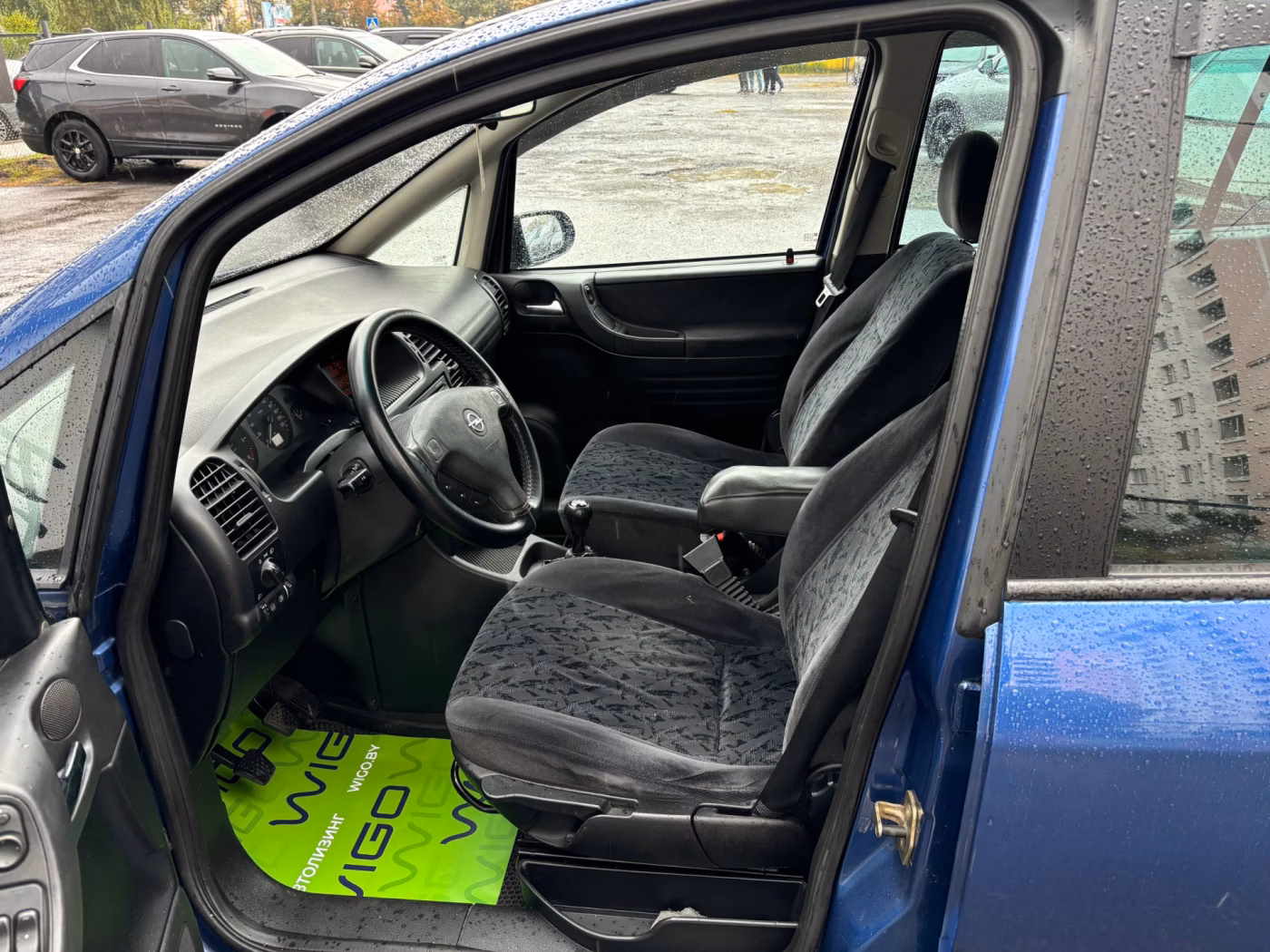 Opel Zafira фото 9