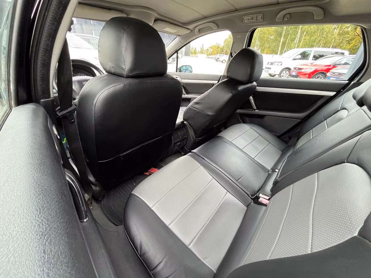 Peugeot 407 фото 15