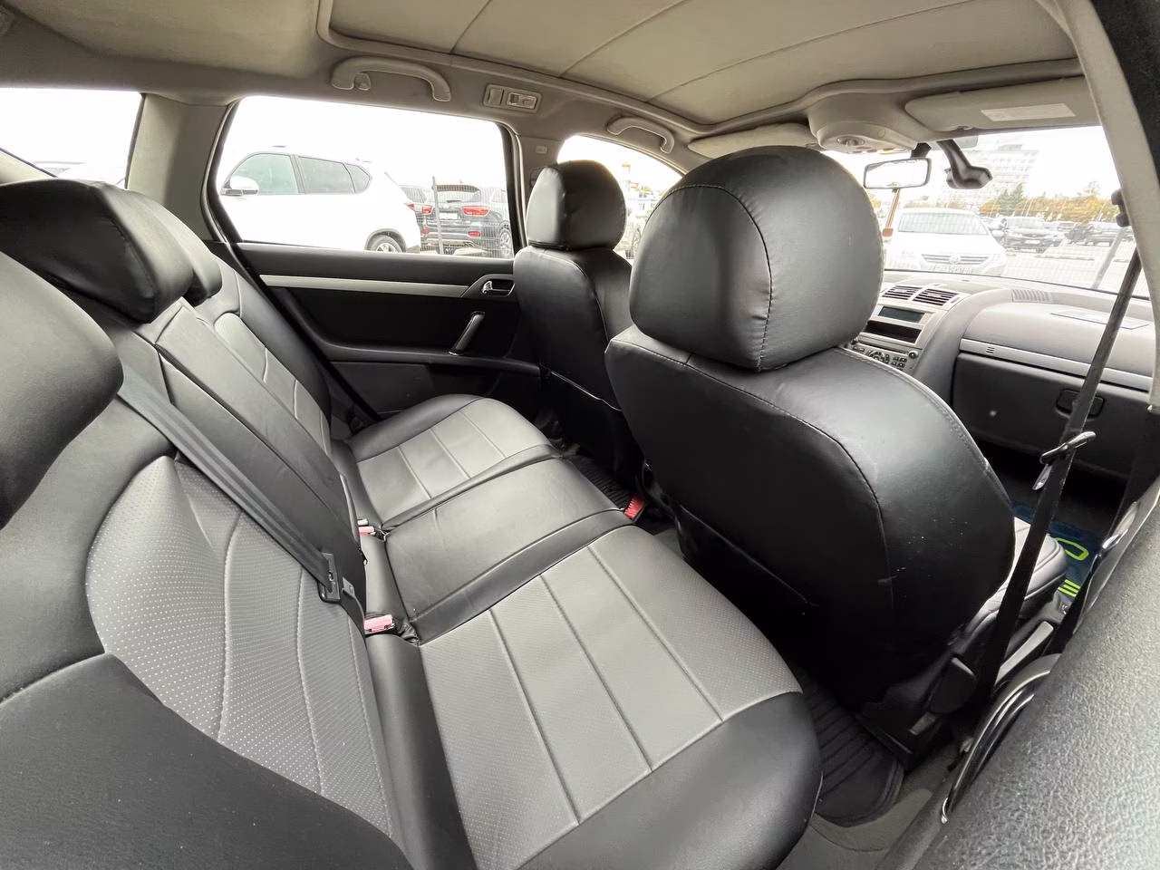 Peugeot 407 фото 16