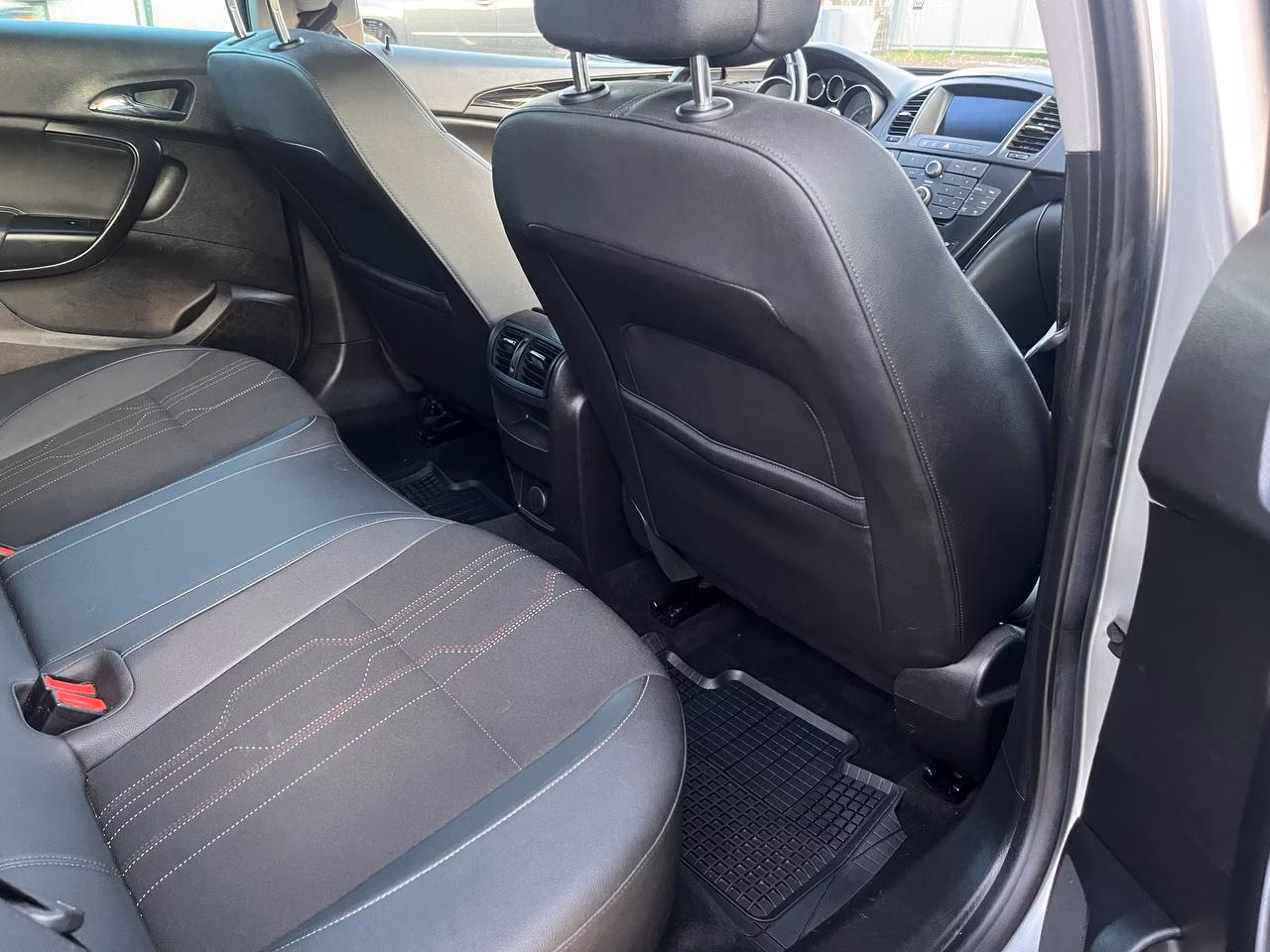 Opel Insignia фото 17