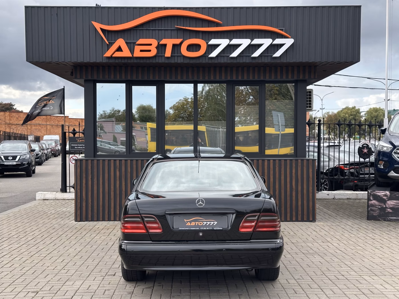 Mercedes-Benz E-Класс фото 3