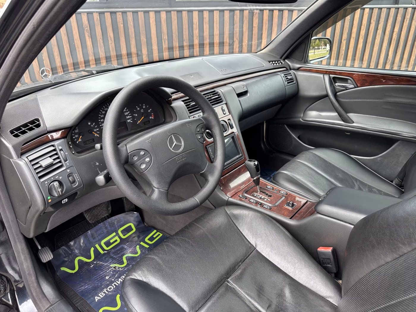 Mercedes-Benz E-Класс фото 7