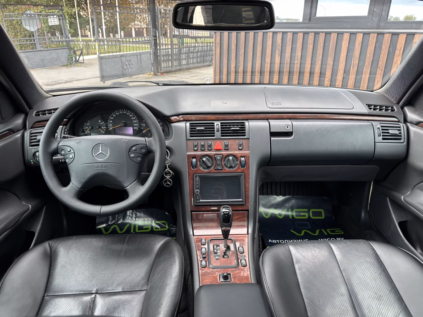Mercedes-Benz E-Класс фото 8