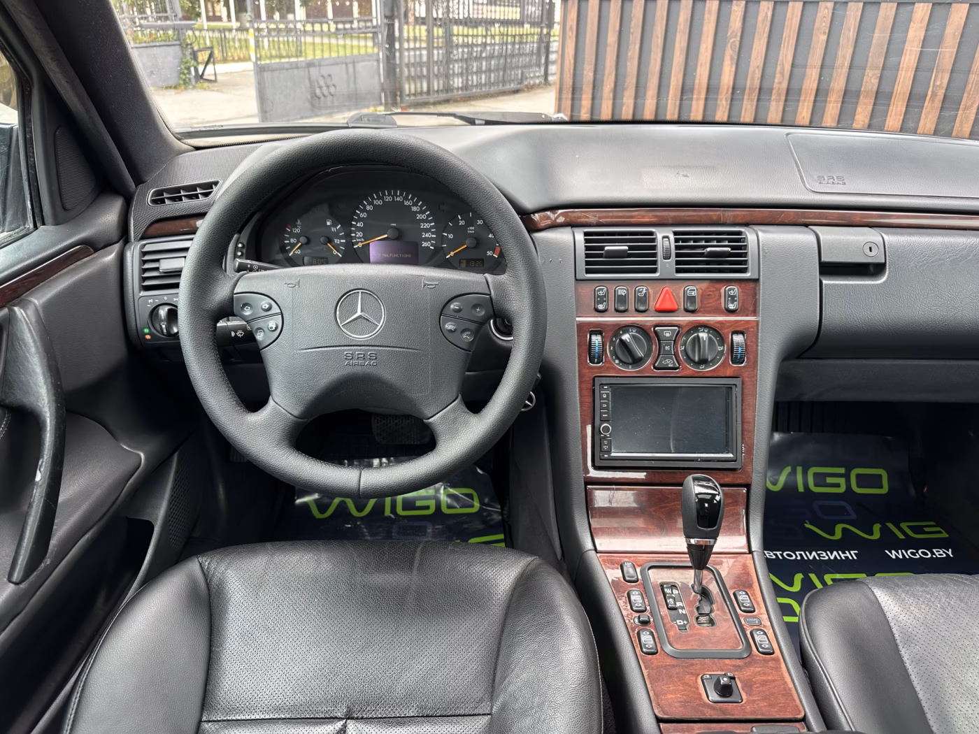 Mercedes-Benz E-Класс фото 9
