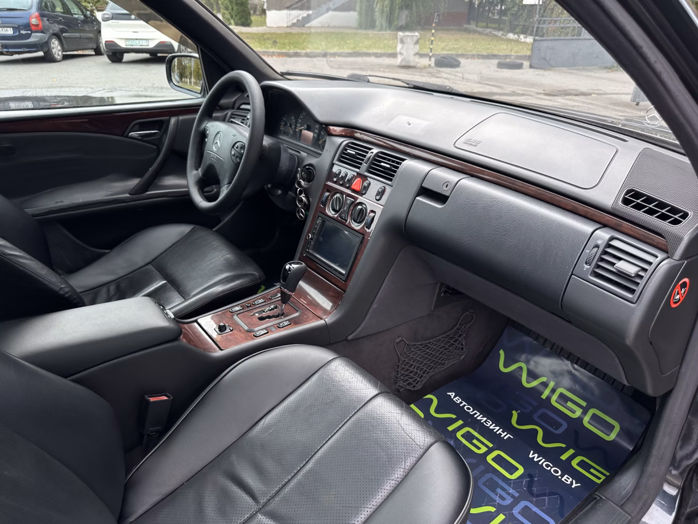 Mercedes-Benz E-Класс фото 10